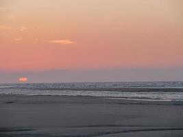 coucher de soleil sur l'ile de juist photo