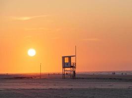 coucher de soleil sur l'ile de juist photo