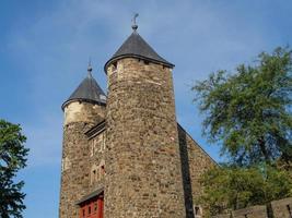 la ville de maastricht à la maas aux pays-bas photo