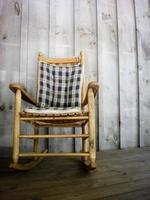 chaise à bascule en bois