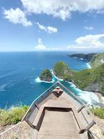 très beau paysage sur l'île de nusa penida bali photo