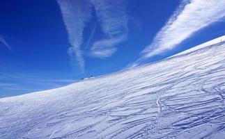 montagnes de neige ski titlis en suisse, europe photo