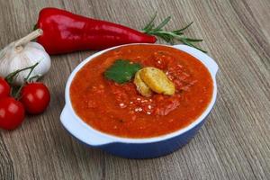 soupe traditionnelle espagnole - gaspacho photo