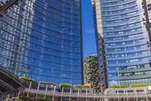 milan, italie, 2017 - détail de la tour unicredit à milan. La tour a été ouverte en 2012 et avec 231 mètres, c'est le plus haut bâtiment d'Italie photo