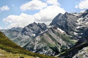 une vue sur les pyrénées du côté français photo