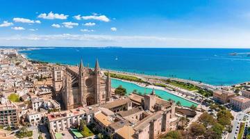 cathédrale médiévale gothique de palma de majorque en espagne photo