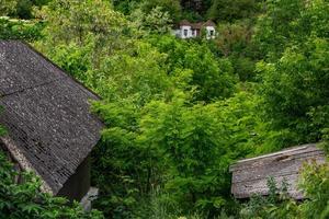 le village de stroiesti est une ville rurale très pittoresque de la république de moldavie, située sur les rives du dniestr photo