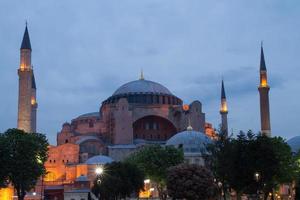 hagia sophia à l'heure bleue, istanbul, turquie photo