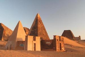 célèbres pyramides de Méroé photo