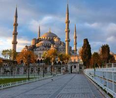 mosquée bleue, istambul dans les lumières du lever du soleil