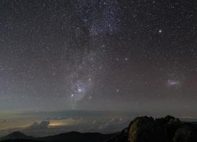 beau ciel nocturne avec des étoiles et voie lactée.merida, venezuela photo