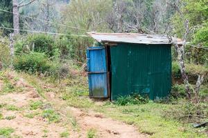 ancienne toilette provisoire photo