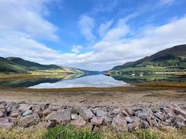 une vue sur la côte écossaise près de l'île de skye photo