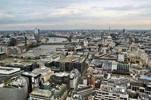 une vue aérienne de londres photo