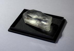 spécimen de quartz blanc, minéral transparent hdr détaillé en cristal photo