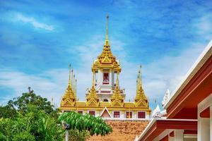 wat ratchanadda est un point de repère en thaïlande photo