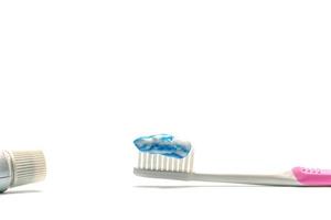 dentifrice sur la brosse à dents photo