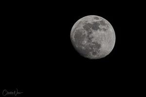 deux jours avant la pleine lune en allemagne, février 2019 photo