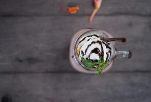 vue de dessus des smoothies au chocolat photo