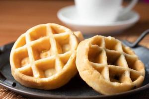 petit-déjeuner gaufres à la vanille sur un plateau photo