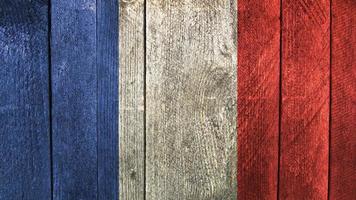 drapeau français. drapeau de la france sur une planche de bois photo