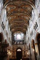plans intérieurs cathédrale de santa maria assunta à parme italie photo