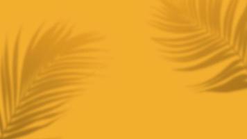 superposition d'ombre de feuilles tropicales de palmier sur fond orange. modèle d'été de bannière de médias sociaux photo