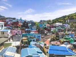 ville de busan, corée du sud, 2022 - vue sur le village culturel de gamcheon photo