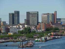 la ville de hambourg et l'elbe photo