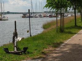 la ville de kappeln au bord de la rivière schlei photo