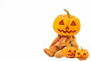 citrouilles d'halloween sur fond blanc photo