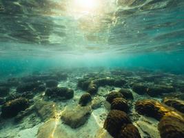 sous l'eau à la plage de l'île photo