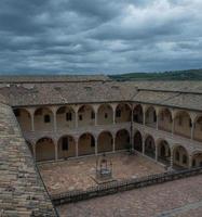 assise italie 2022-basilique san francesco di assisi photo