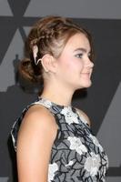 los angeles nov 11 - millicent simmonds au 9e prix annuel des gouverneurs ampas au dolby ballroom le 11 novembre 2017 à los angeles, ca photo