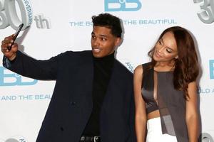 los angeles mars 18 - rome flynn, règne edwards lors de la fête du 30e anniversaire de l'audacieux et de la belle au centre-ville de cliftons le 18 mars 2017 à los angeles, ca photo