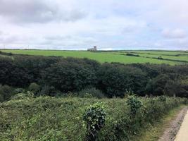 Une vue de Tintagel à Cornwall sur la côte photo