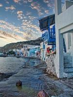 village de klima sur l'île de milos, grèce photo