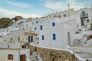 village de chora dans l'île de serifos grèce photo