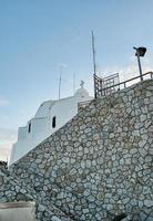 Église Saint-Georges sur la colline du Lycabette à Athènes, Grèce photo