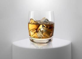 verre de whisky, sur l'espace blanc intérieur. pour l'affichage ou l'exposition de produits. rendu 3D