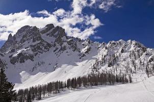 dolomites alpes montagne en hiver photo