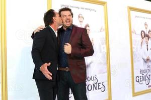 los angeles 25 juillet - walton goggins, danny mcbride à la première projection des pierres précieuses justes au paramount theatre le 25 juillet 2019 à los angeles, ca photo