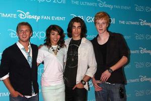 los angeles, 19 août - chris brochu, hayley kiyoko, blake michael, adam hicks à l'expo d23 2011 au centre des congrès d'anaheim le 19 août 2011 à anaheim, ca photo