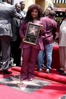 los angeles, 19 mai - chaka kahn au chaka kahn hollywood walk of fame star cérémonie à hollywood blvd le 19 mai 2011 à los angeles, ca photo