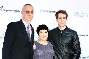 los angeles - 22 avril bud grimmie, tina grimmie, marcus grimmie au gala de la société humaine 2017 aux studios parmount le 22 avril 2017 à los angeles, ca photo