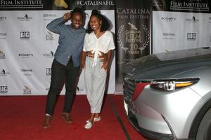 los angeles sep 26 - invités au festival du film de catalina en voiture à travers le tapis rouge, samedi au centre d'événements de rite écossais le 26 septembre 2020 à long beach, ca photo