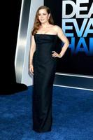 los angeles sep 22 - amy adams à la première du cher evan hansen à la salle de concert de disney le 22 septembre 2021 à los angeles, ca photo