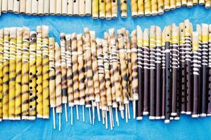 flûtes en bambou, salon de l'artisanat indien à kolkata