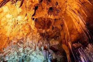 grotte de khao bin à ratchaburi, thaïlande. photo