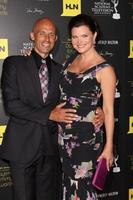 los angeles, 23 juin - james achor, heather tom arrive aux daytime emmy awards 2012 au beverly hilton hotel le 23 juin 2012 à beverly hills, ca photo